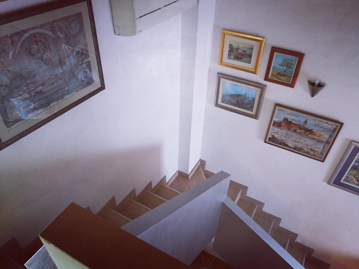 Apartman Hygge Omiš Buitenkant foto
